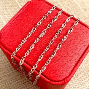 🔥SOLD🔥 14K White Gold Twisted Link Necklace